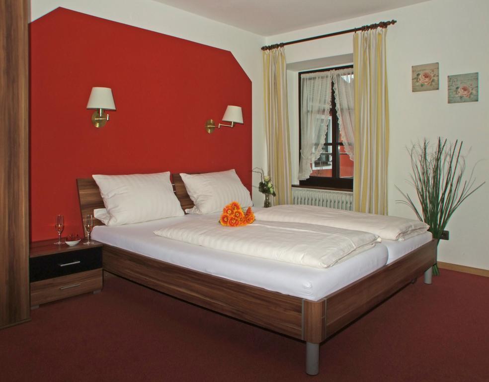 Hotel Beller Кенцінґен Екстер'єр фото