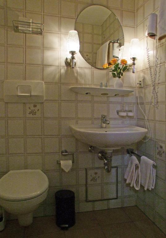 Hotel Beller Кенцінґен Екстер'єр фото