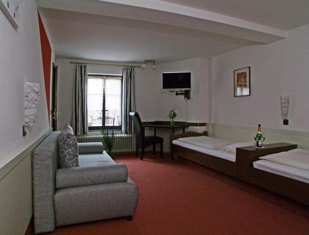 Hotel Beller Кенцінґен Екстер'єр фото