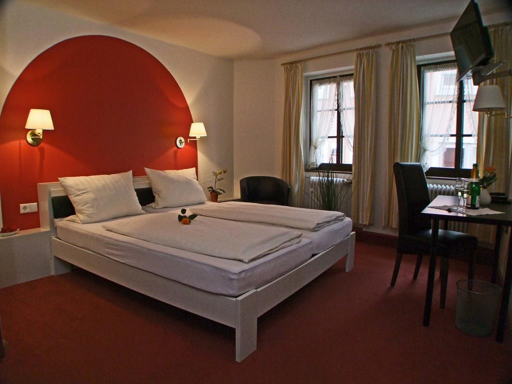 Hotel Beller Кенцінґен Екстер'єр фото