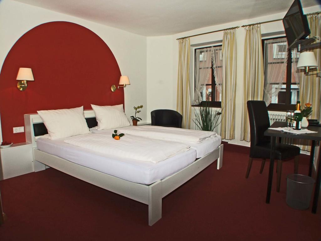 Hotel Beller Кенцінґен Екстер'єр фото