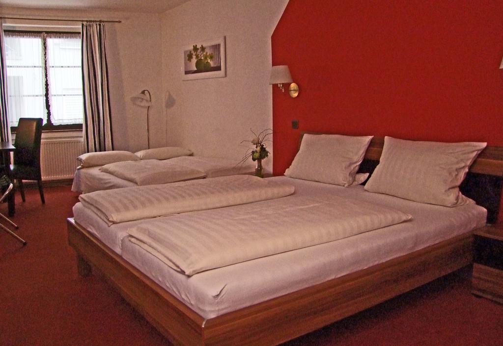 Hotel Beller Кенцінґен Екстер'єр фото
